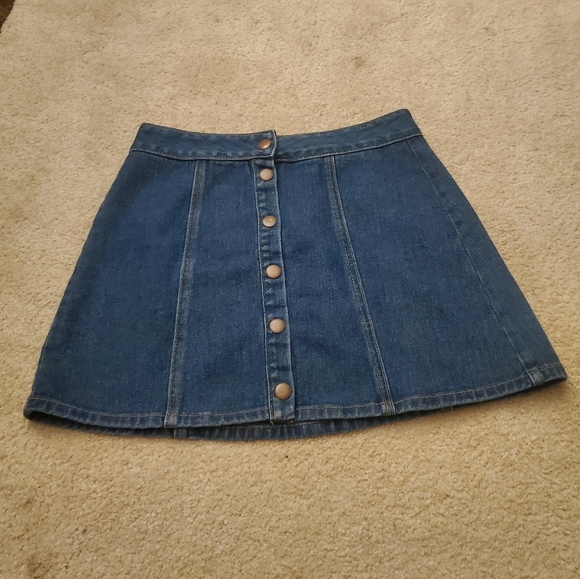 Brandy Melville Dresses & Skirts - Brandy Melville Snap Front Jean Skirt